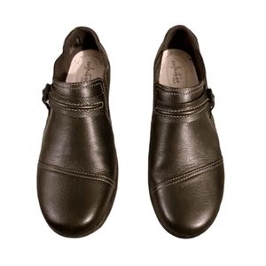 🟪🟩 Clarks Black Casual Shoes - 8.5 - Faux Leather